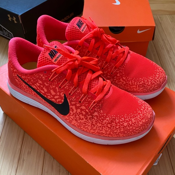 Nike Shoes - Nike runners